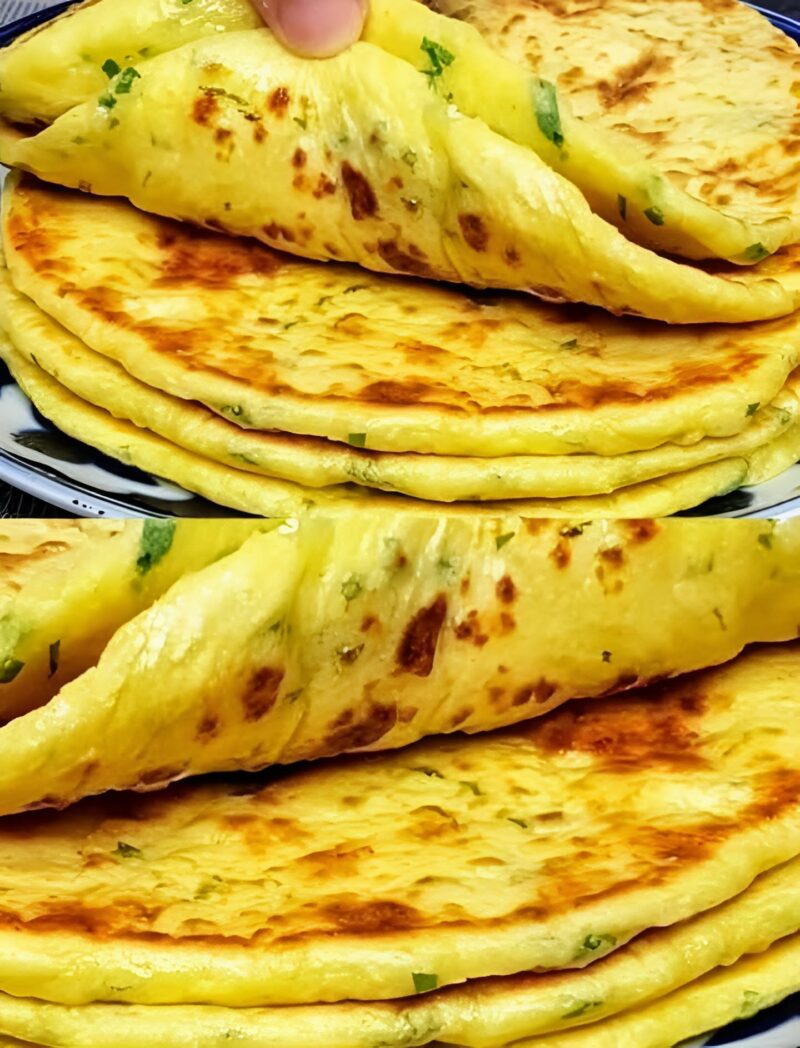 Картофель, мука и зелень — вкуснее всяких чебуреков. Ароматные лепёшки на сковороде Картофель, мука и зелень — вкуснее всяких чебуреков. Ароматные лепёшки на сковороде
