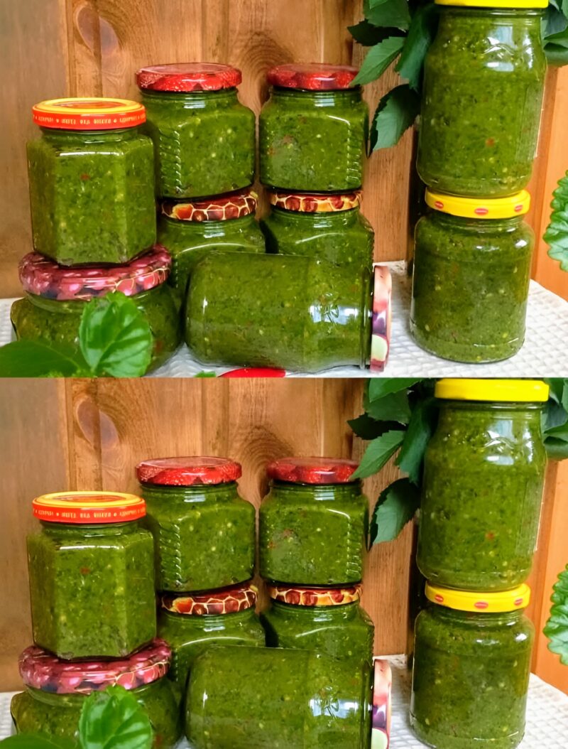 ЗЕЛЕНАЯ АДЖИКА ЭТО ВКУСНАЯ ПРИПРАВА КО МНОГИМ БЛЮДАМ: к мясу, к картошке, она очень полезная для здоровья и долголетия. ЗЕЛЕНАЯ АДЖИКА ЭТО ВКУСНАЯ ПРИПРАВА КО МНОГИМ БЛЮДАМ: к мясу, к картошке, она очень полезная для здоровья и долголетия.