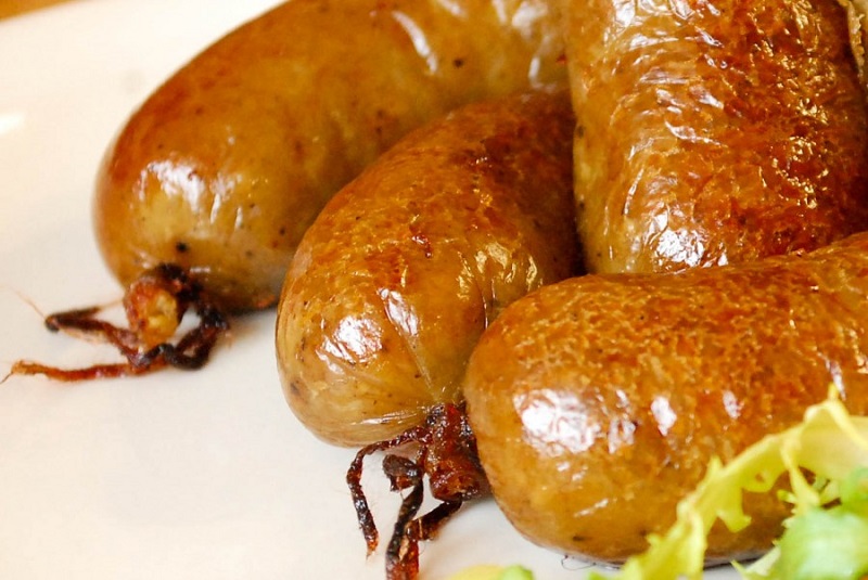 Картофельная колбаска — вкусно, доступно, сытно. Невозможно пройти мимо такой вкусноты. Картофельная колбаска — вкусно, доступно, сытно. Невозможно пройти мимо такой вкусноты.