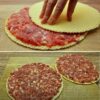 Мало кто использует вафельные коржи так! Вкусный рецепт закуски на скорую руку – просто и без лишних затрат👍😋 Закуска получается очень сочной и аппетитной. Готовится очень быстро, а на столе долго не задерживается!