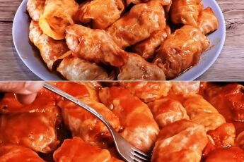 Такие вкусные голубцы я ещё не ела!** 😍 Нежные, сочные и ароматные – тушёные в томатном соке, они просто тают во рту! 🤤 🔥 **Секрет идеального вкуса раскрыт!